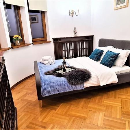 Central Arghezi University Square Lägenhet Bukarest Exteriör bild